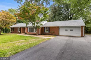 2530 Veterans Dr, Wilmington, DE 19810 - Photo 2