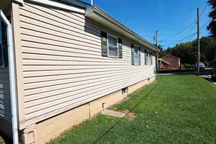 200 Brylgon Ave, New Castle, DE 19720 - Photo 2