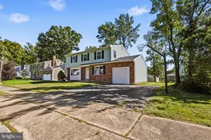 5 Firethorn Ct, Newark, DE 19711 - Photo 2