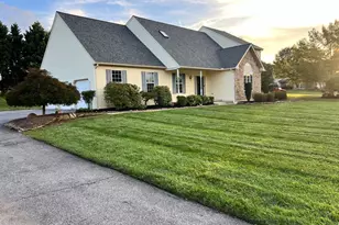 122 W Harvest Dr, New Castle, DE 19720 - Photo 2