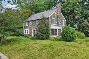 401 Hawthorne Dr, Wilmington, DE 19802 - Photo 2