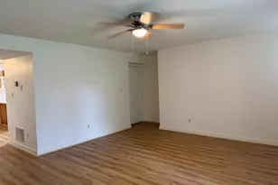 3902 Eastview Ln, Wilmington, DE 19802 - Photo 2