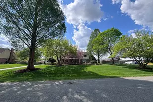 5 Chesapeake Dr, Bear, DE 19701 - Photo 2