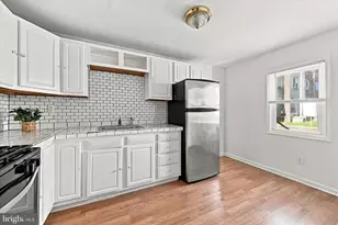 301 E 24th St, Wilmington, DE 19802 - Photo 8