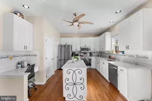 327 Meadow Glen Dr, Bear, DE 19701 - Photo 14