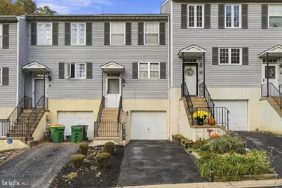 8 Woodfield Drive, Claymont, DE 19703 - Photo 2