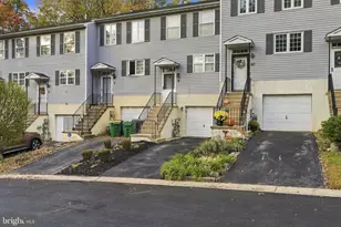 8 Woodfield Dr, Claymont, DE 19703 - Photo 1
