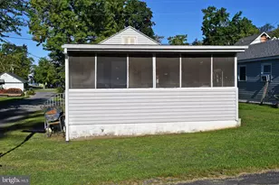 2 Glenwood St, Earleville, MD 21919 - Photo 4