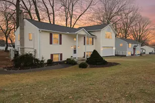 105 W Village Rd, Elkton, MD 21921 - Photo 2