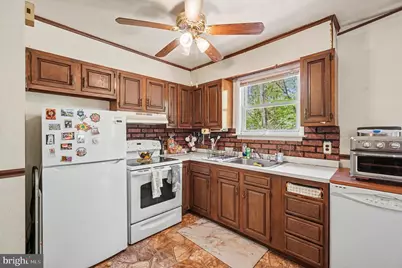 122 W Village Road, Elkton, MD 21921 - Photo 8