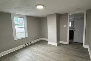 110 Milburn St, Elkton, MD 21921 - Photo 2