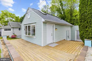 25 Locust St, Earleville, MD 21919 - Photo 8