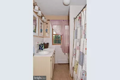 246 Main Street E, Elkton, MD 21921 - Photo 22