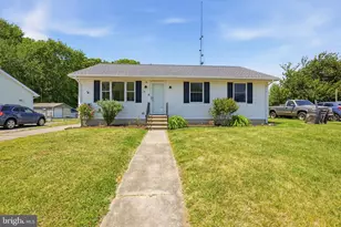 139 Center St, Cecilton, MD 21913 - Photo 1