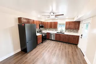 344 W Main St, Elkton, MD 21921 - Photo 8