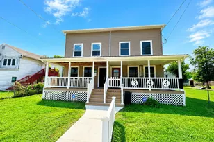 344 W Main St, Elkton, MD 21921 - Photo 2