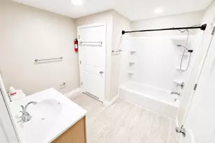 344 W Main St, Elkton, MD 21921 - Photo 14