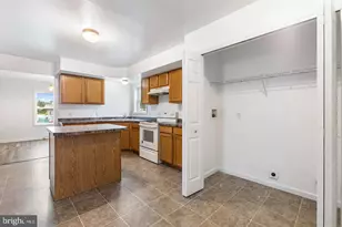 354 W Main St, Elkton, MD 21921 - Photo 8