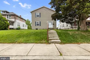 354 W Main St, Elkton, MD 21921 - Photo 2