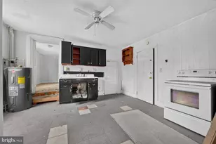 242 W Main St, Elkton, MD 21921 - Photo 10