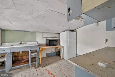 242 W Main Street, Elkton, MD 21921 - Photo 22