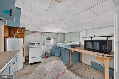242 W Main Street, Elkton, MD 21921 - Photo 24
