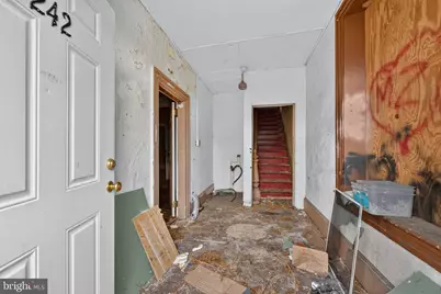 242 W Main Street, Elkton, MD 21921 - Photo 2