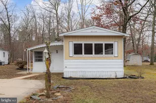 124 Chalet Ln, Vineland, NJ 08360 - Photo 2