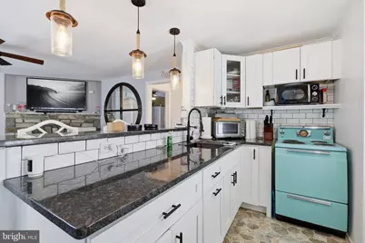 9406 Pacific Avenue, Margate City, NJ 08402 - Photo 12