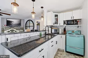 9406 Pacific Ave, Margate City, NJ 08402 - Photo 12