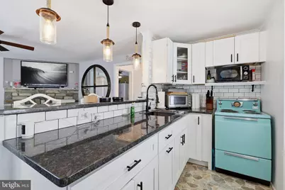 9406 Pacific Avenue, Margate City, NJ 08402 - Photo 12