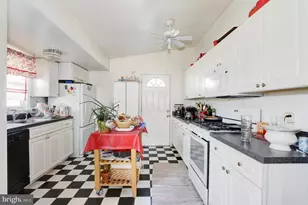 2040 Hamilton Ave, Atlantic City, NJ 08401 - Photo 6