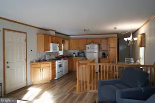 121 Chalet Ln, Vineland, NJ 08360 - Photo 4