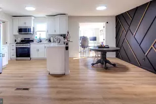 302 Sycamore Ave, Egg Harbor Township, NJ 08234 - Photo 10