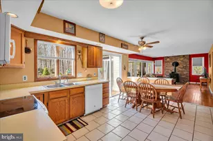 727 7th St, Hammonton, NJ 08037 - Photo 8