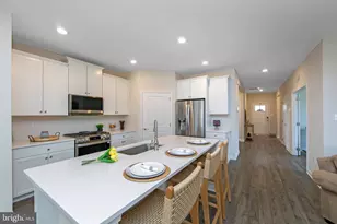 156 Laquinta Dr, Egg Harbor Township, NJ 08234 - Photo 6