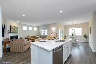 156 Laquinta Dr, Egg Harbor Township, NJ 08234 - Photo 4