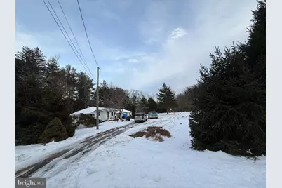 28 N Frankfurt Avenue, Egg Harbor City, NJ 08215 - Photo 1