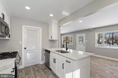 105 Cloverdale Lane, Williamstown, NJ 08094 - Photo 8