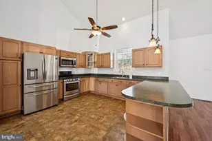 211 S Washington St, Hammonton, NJ 08037 - Photo 10