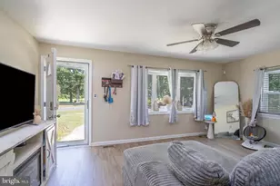 121 Delwyn Ln, Williamstown, NJ 08094 - Photo 4