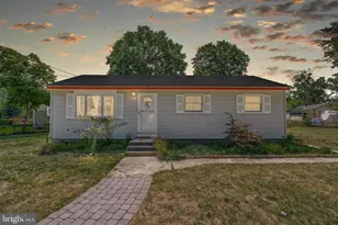 121 Delwyn Ln, Williamstown, NJ 08094 - Photo 2