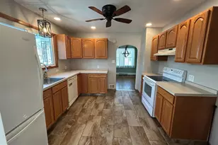 303 Locust St, Hammonton, NJ 08037 - Photo 2