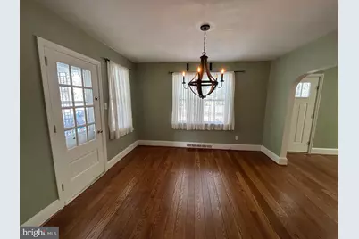 303 Locust Street, Hammonton, NJ 08037 - Photo 4