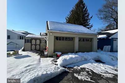 303 Locust Street, Hammonton, NJ 08037 - Photo 12