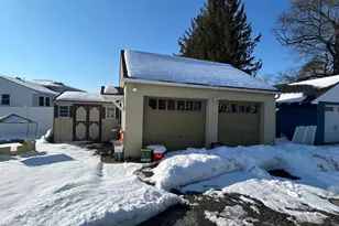 303 Locust St, Hammonton, NJ 08037 - Photo 12