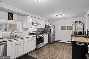 450 S 1st Rd, Hammonton, NJ 08037 - Photo 4