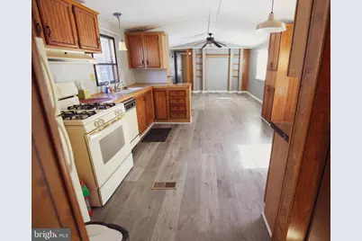 305 Jetty Drive, Egg Harbor Township, NJ 08234 - Photo 2