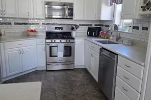 675 Country Club Dr, Egg Harbor City, NJ 08215 - Photo 8