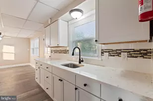 545 Buffalo Ave, Egg Harbor City, NJ 08215 - Photo 2